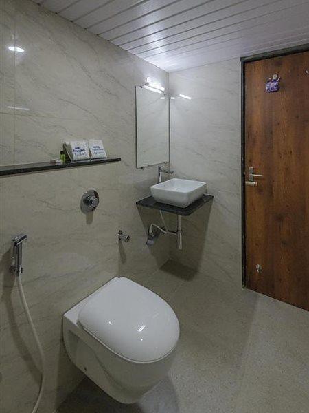 Hotel Karuna Residency Mangalore Buitenkant foto